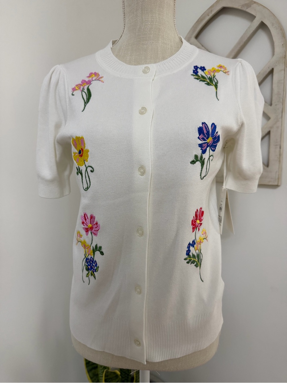 Free Assembly Embroidered Cardigan Sweater with Puff Sleeves Women’s Size Small - Picture 2 of 12